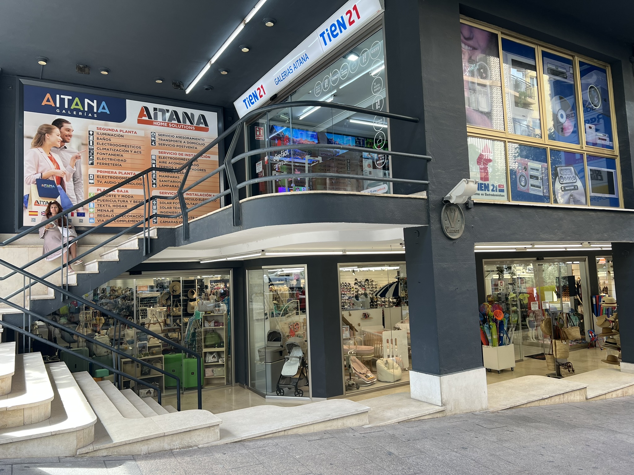 Fachada_Galerias_Aitana